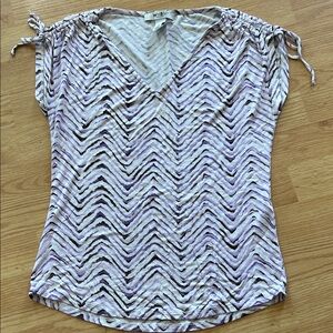 White House Black Market Lavender Chevron V-Neck Tie-Shoulder Top - Zigzag Print